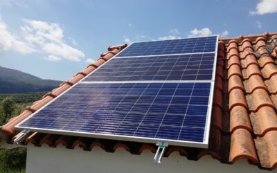 Μικρό αυτόνομο φωτοβολταϊκό πακέτο για τροχόσπιτο έως 0,5kWh ημερησίως (φώτα, τηλεόραση, φορτιστές)